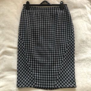 Beautiful Brooks Brothers Houndstooth Skirt